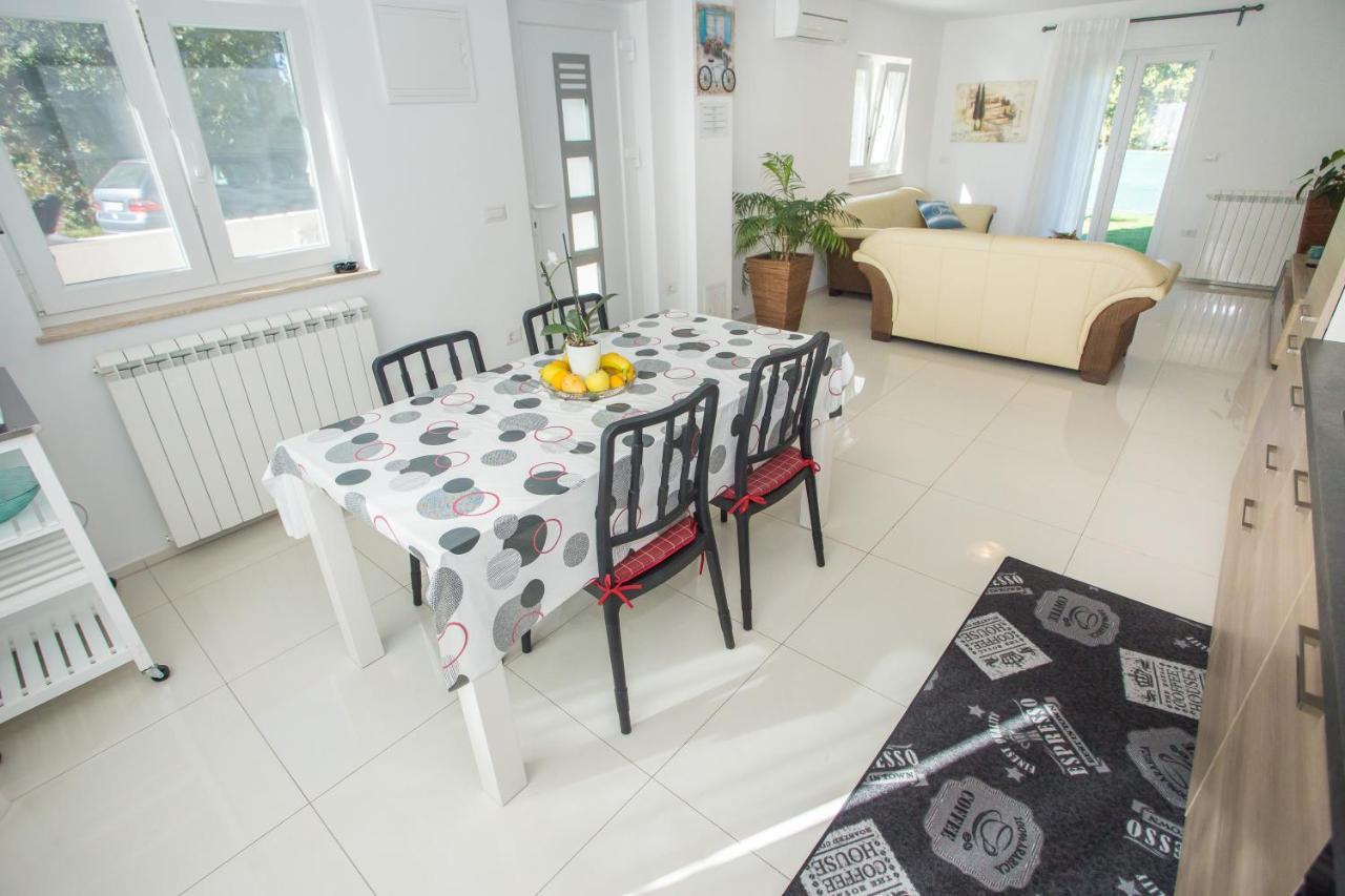 Zagar Apartment Poreč Buitenkant foto